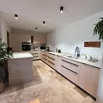 Holiday home La Maison Melomane 10 Personnes *